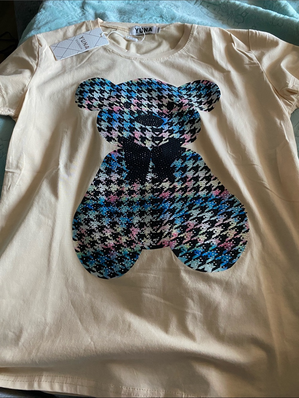 Yuna Kids Short Sleeve Tee with Pastel Houndstooth Bear - Cream